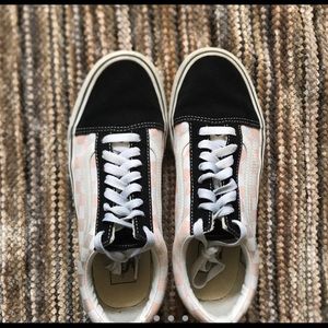 Checker Platform Vans Size 8